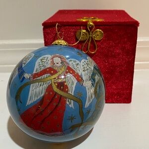 Pier 1 2001 Li Bien Five Angels Reverse Painted Christmas Ornament